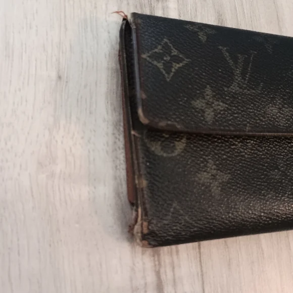 Louis Vuitton Monogram Porte Tresor International Trifold Long Wallet